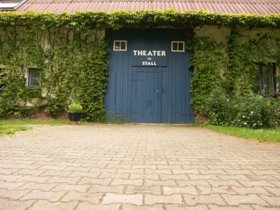 Theater im Stall Neu Horst v2